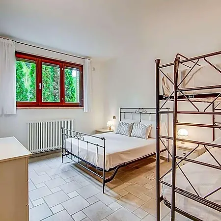 Hotel Belvilla By Oyo Rose Di Fratta 4 2*